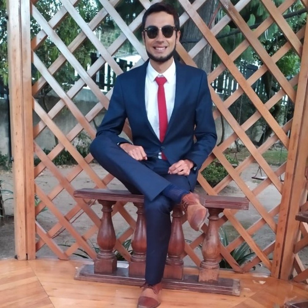 Meet your Posher, Alex